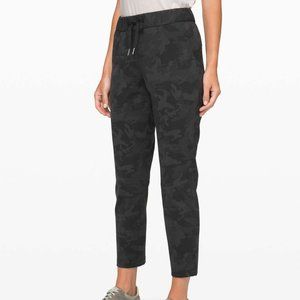 Lululemon On the Fly Joggers Incognito Camo